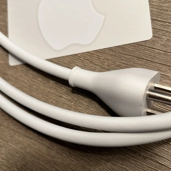 MacBook Extension Cord - Picture 3 of 5